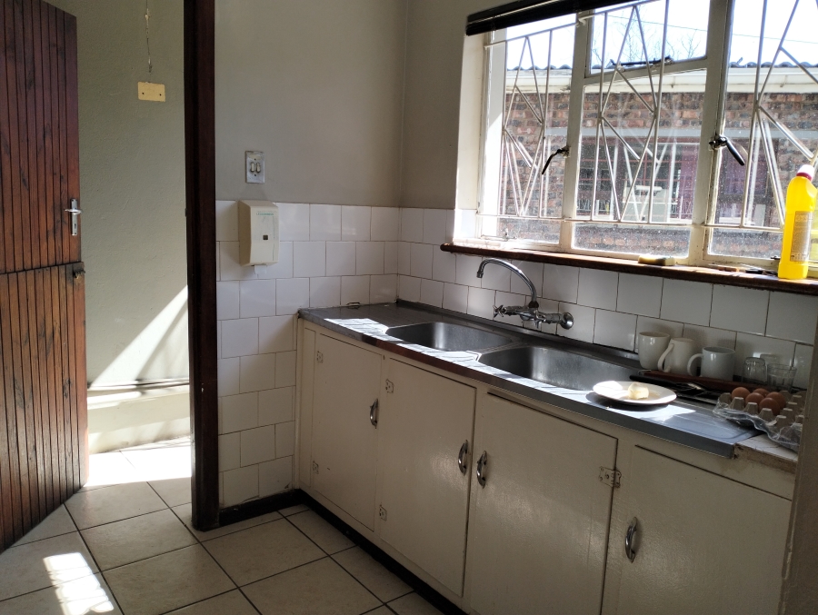 To Let 4 Bedroom Property for Rent in Hankey Eastern Cape